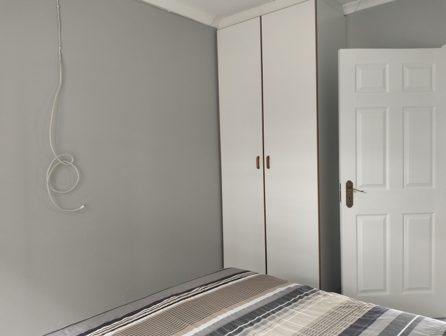 To Let 2 Bedroom Property for Rent in Wavecrest Eastern Cape